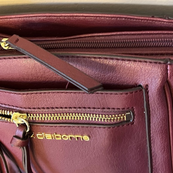 Liz Claiborne Lola Cranberry Red Shoulder Bag/Crossbody Purse - Picture 2 of 9